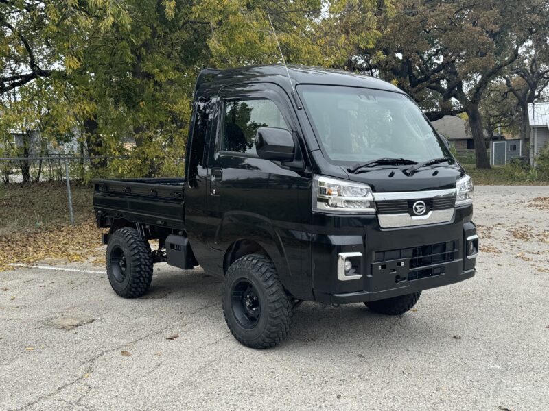 #935**2022 DAIHATSU HIJET JUMBO CAB**CVT AUTOMATIC**